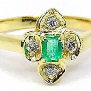 Vintage Emerald 0.30ct & Diamonds 0.20ct.Yellow Gold 18k. UK Ring Size O 1/2