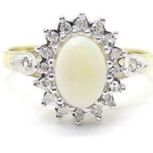 Opal 0.75ct. & Diamant 0.18ct. Gelbgold 9ct. Cluster Ring UK Größe N 1/2